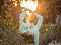 Daily Yoga Inspiration @bestyogaphotography BESTYOGAPHOTOGRAPHY ——————— @northcarolina yogagirl ———————
