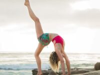 Danielle • Yoga Healing @elfeather Stretch your mind Saturday ⠀