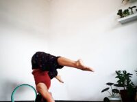 Dewi Hapsari @dewilovesyoga Day 3 of YogisontheWheel yoga challenge Inversion sirsasana
