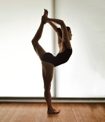 Diana Vassilenko Yoga more @dianavassyoga I am opening my
