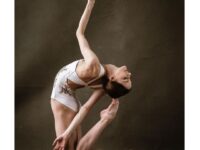 EA Lam @ ericandanna lam  DancerBallerinaModel Oksana Maslova @maslovaoxy • Photography by Linette