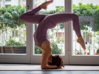 Erika Mantovani @erika yoga lecco Adoro le inversioni perche sono un cambio di