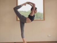 Gabrielle Edwards Yoga @gabrielle edwards yoga Day 20 anewyearofyoga with @cyogalife dancerpose natarajasana