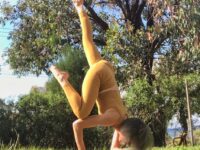 Gabrielle Edwards Yoga @gabrielle edwards yoga Its day 1 of fallfunkyinversions Sigis funky