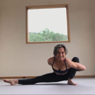 Gabrielle Edwards Yoga Day 8 yogidandafever with @cyogalife crouchingtiger halfsquat