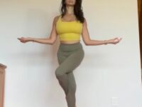 Hazel @yearningandyoga Day 3 of the standingtallyogis yoga challenge with a