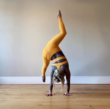 Jade Yoga Flexibility Coach Hello side bend Dont mind
