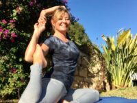Jane Roberts @janein spain Its the 3rd day of YogisFindingFlexibility Power of