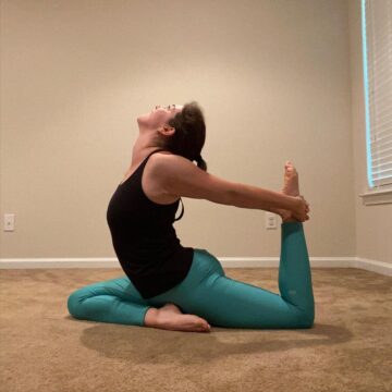 Jenna @bionic yogi ALOforMindfulness Day 6x20e3 How do you ground yourself