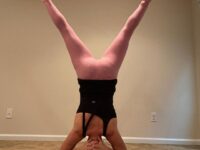 Jenna @bionic yogi Happy funkyheadstandfriday Inspired by the Awesome @baddyoga wearing out