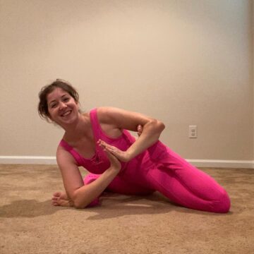 Jenna @bionic yogi Pose inspired by the Amazing @yogathletica YogisFeedTheWorld YOGAthletiCAUSE