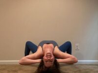 Jenna @bionic yogi TricksAndTreatsYogis Day 2x20e3 A treat with a prop