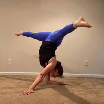 Jenna @bionic yogi aloabouthealth Exercise gives you endorphins Endorphins make you