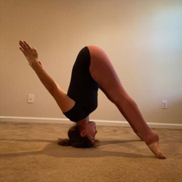 Jenna @bionic yogi savvisharingiscaring 🅳🆈 4x20e3 Inversion inspired by the Great