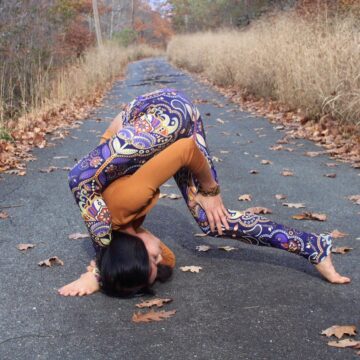Joan @frog natureyogi Happy start of the week Day 4 of our