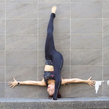 Junko @kominamijunko SleehFlexy yoga challenge Just started Still can join in