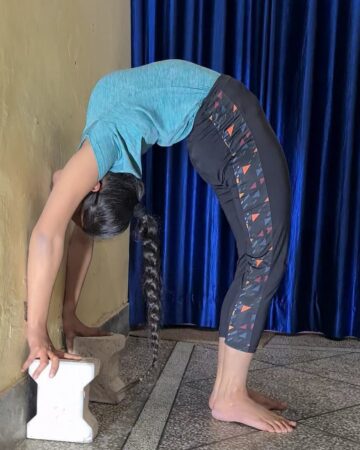 Jyoti Juneja @yogagirl jyoti Level up For video swipe right yogagirl jyoti backbend