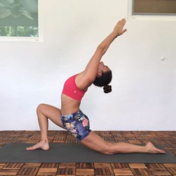 Karina Sanchez @karinasana yoga A little bit behind with this challenge Ive