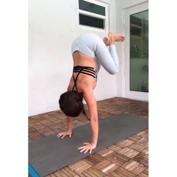 Karina Sanchez @karinasana yoga Absolutely TERRIFIED from not being against the wall