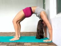 Karina Sanchez @karinasana yoga Day 17 of StartAtTheWall with @cyogalife wheel or