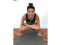 Karina Sanchez @karinasana yoga Day 31 of journeytohandstandchallenge • So challenge is