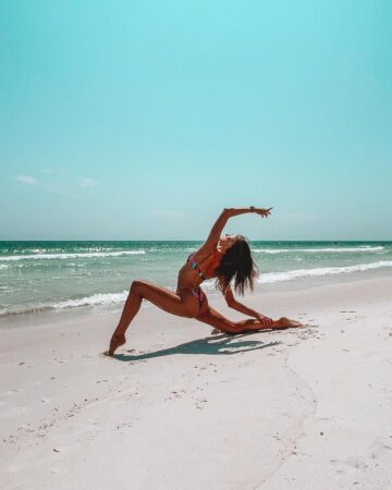 Kate Amber Yoga Instructor @yogawithkateamber New Sunrise Yoga Flow Class