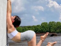 LINDELL ⋆ YOGA @stretchylicious DAY 2 of alopenyourheart is puppypose This