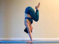 Laura Gardner Cresci @lauracresciyoga Jumping in for TuckItTuesday First time joining