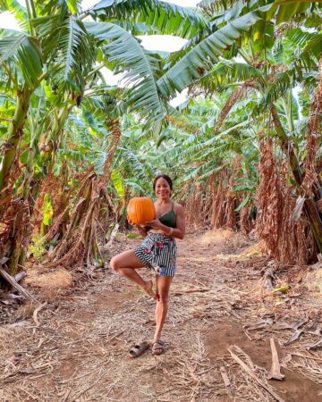 Leilani Hawaiʻi @yoga leilani Rounding out the month with an earth loving