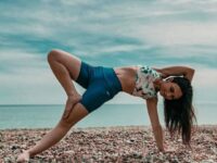 London Yoga And Nutrition Yoga for strong shoulders ⠀⠀⠀⠀⠀⠀⠀⠀⠀⠀⠀⠀ ⠀⠀⠀⠀⠀⠀⠀⠀⠀⠀⠀⠀