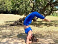MARTA my yoga diary @babyme yoga Some people believe holding on and