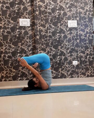 Madhvi ॐ @slice ofyoga Yoga lifts the veil of self doubt yogainspiration