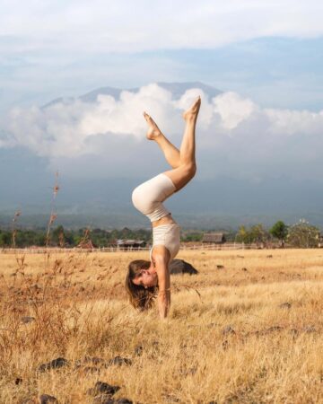Magda Yoga @magdasyoga Around the world Which photo is your