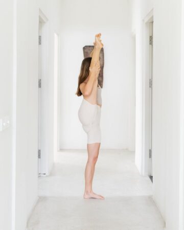 Magda Yoga @magdasyoga Your favorite 1 2 or 3 ⠀