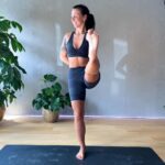 Maike Yoga Strength Fit Tough times never last