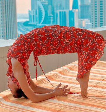 Marina Alexeeva YogaFitness @yogawithmarina How I approach advanced asanas •