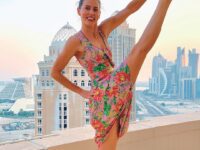 Marina Alexeeva YogaFitness @yogawithmarina WHY CANT I do splits TODAY