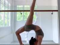 Mia @miaayoga Day 2 of ALOYourResults Any backbend One thing