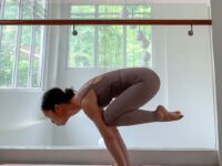 Mia @miaayoga Day 4 of YogaAloRound Arm Balance Ive always