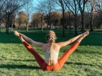 Mia Yoga @miaromani1 In balancing poses such as this I