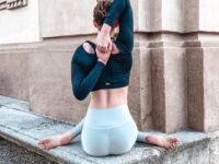 Michelle ☼ Yoga @michellestaudenherz Day 7 ALOboutHips ⁣⁣⁣ ⁣⁣⁣⁣⁣ ⁣⁣⁣