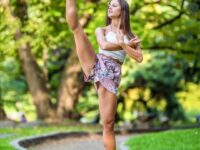 Mindful Yoga Pose Beauty Asana @mindfulxyoga @balletflares ⠀⠀ Ballerina Beauty