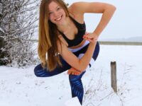 Natalie Online Yoga Coach ☽ @nataliee yoga ᵂᴱᴿᴮᵁᴺᴳ Another snow yoga