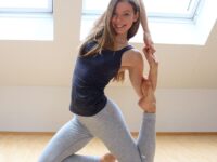 Natalie Online Yoga Coach ☽ @nataliee yoga ᵂᴱᴿᴮᵁᴺᴳ Its day 8