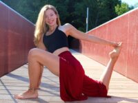 Natalie Online Yoga Coach ☽ @nataliee yoga ᵂᴱᴿᴮᵁᴺᴳ Sending good vibes