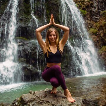 Natalie Online Yoga Coach ☽ @nataliee yoga ᵂᴱᴿᴮᵁᴺᴳ Trying to play