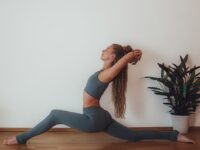 NathalieYoga Health Coach Finding stillness in a hip opening