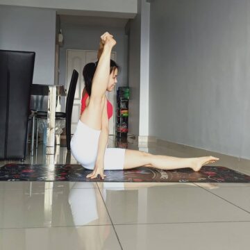 Nica @nicaliew compasspose One of the good pose to stretch your