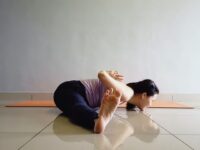 Nica @nicaliew fold splits Today sharing my favorite pose Splits and