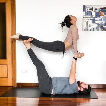 Nihal Çaldağ @yogini nihal 2Day of AloInWonderland Acro yoga with @caldagorcun Acro